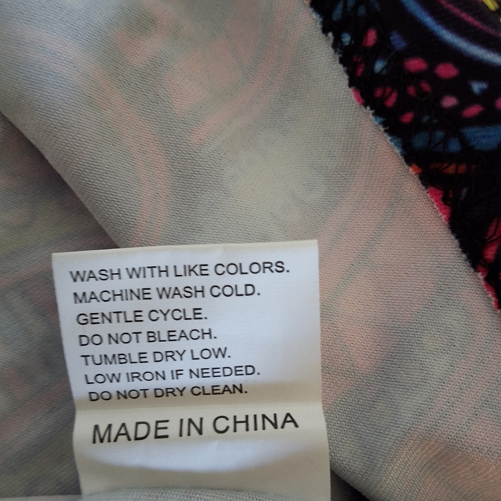Colorful Patterned Women's Top - Picture 7 of 7